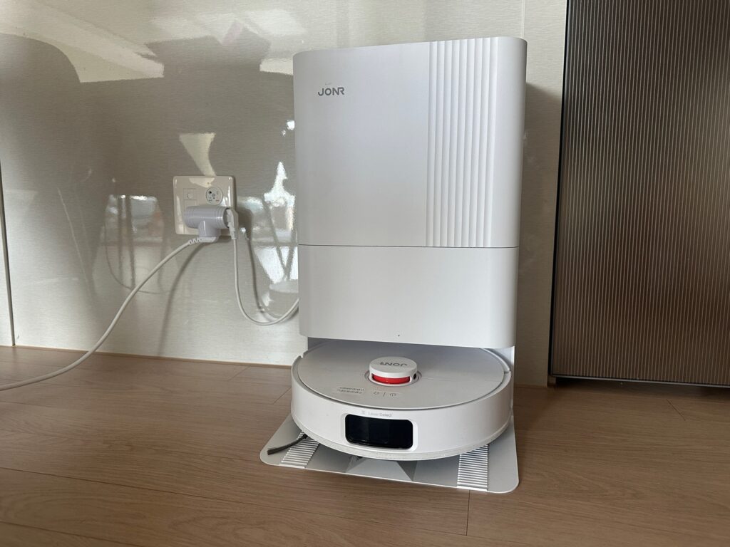 34평 아파트에서 JONR P20 Pro 주행 및 청소 모습