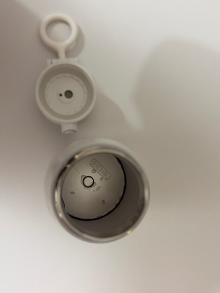 나리몽 휴대용 분유포트 정면 디자인과 로고